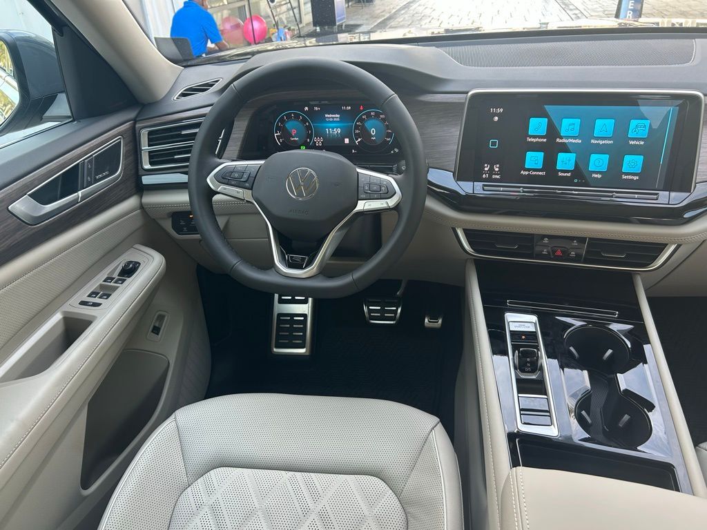 2026 Volkswagen Atlas 2.0T SEL Premium R-Line Tampa FL