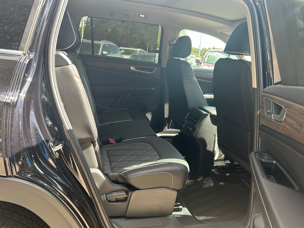 2026 Volkswagen Atlas 2.0T SEL Premium R-Line Tampa FL