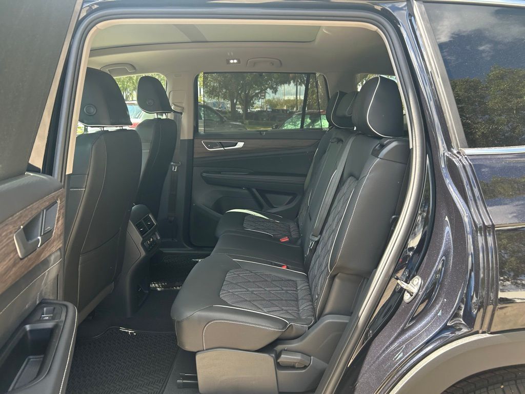 2026 Volkswagen Atlas 2.0T SEL Premium R-Line Tampa FL