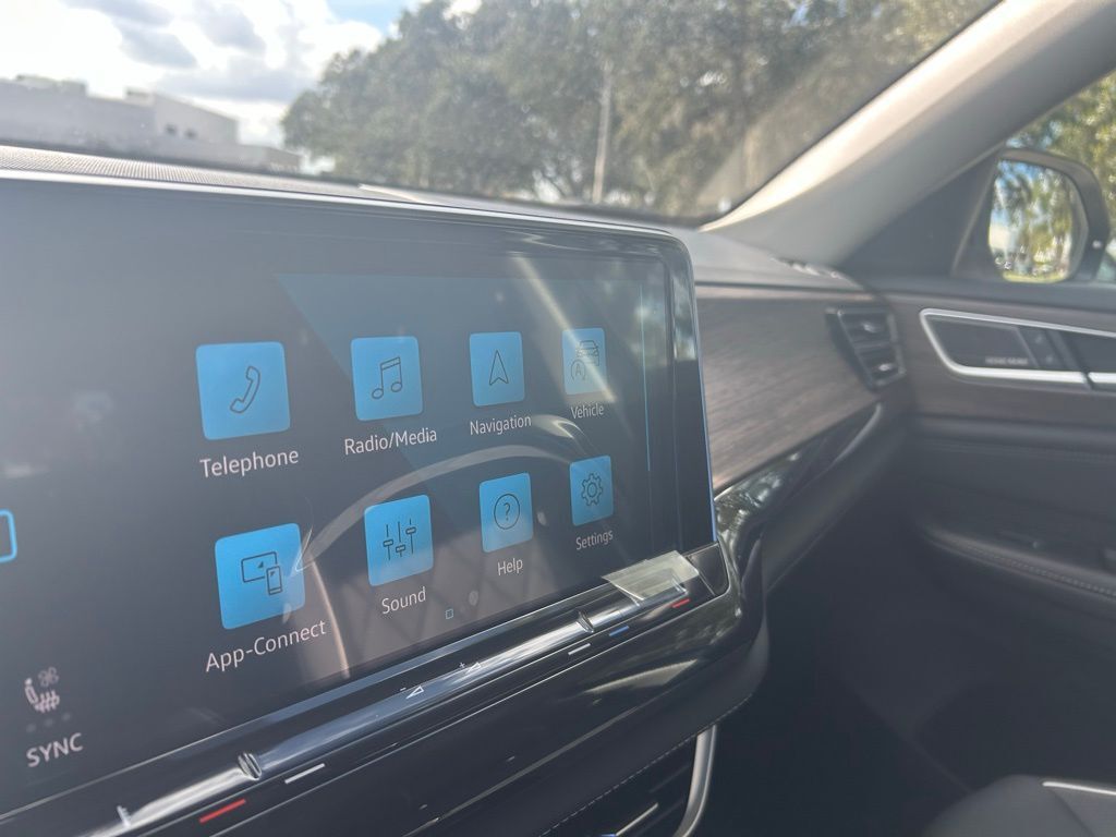 2026 Volkswagen Atlas 2.0T SEL Premium R-Line Tampa FL