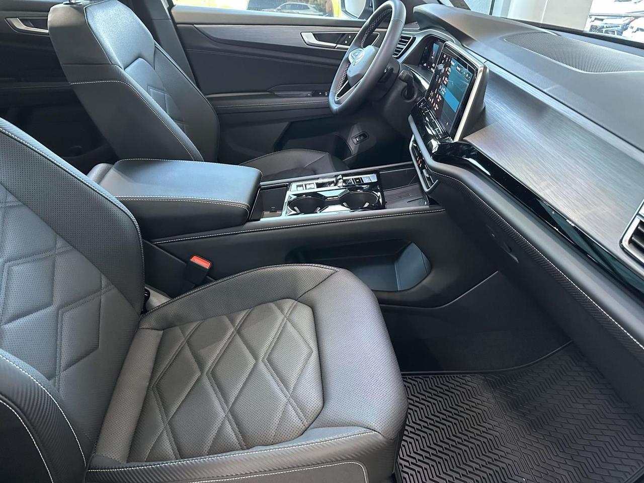 2026 Volkswagen Atlas Cross Sport 2.0T SE w/Technology Woodbridge VA