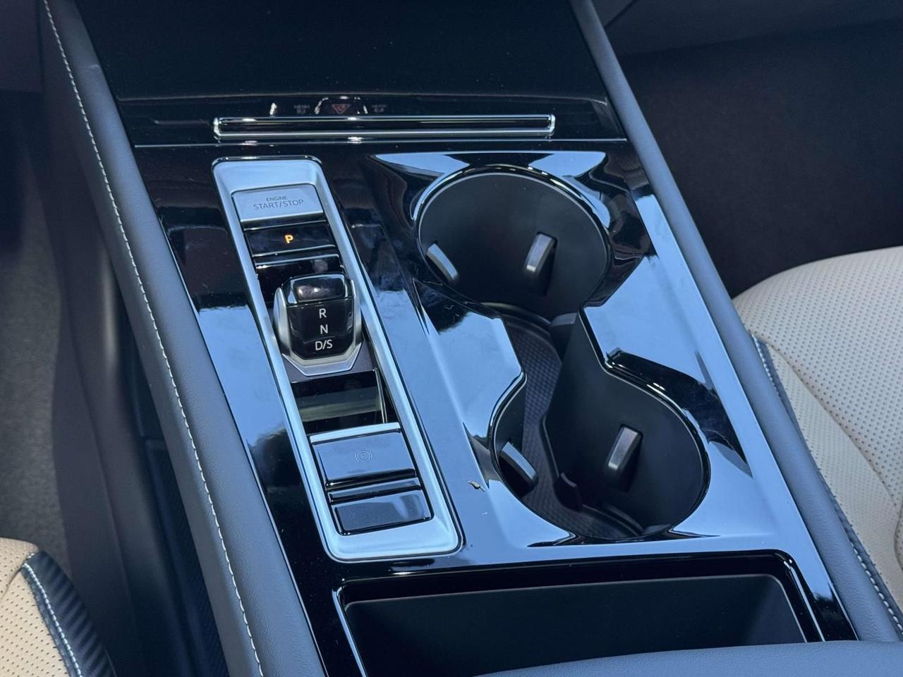 2026 Volkswagen Atlas Cross Sport 2.0T SE w/Technology Woodbridge VA