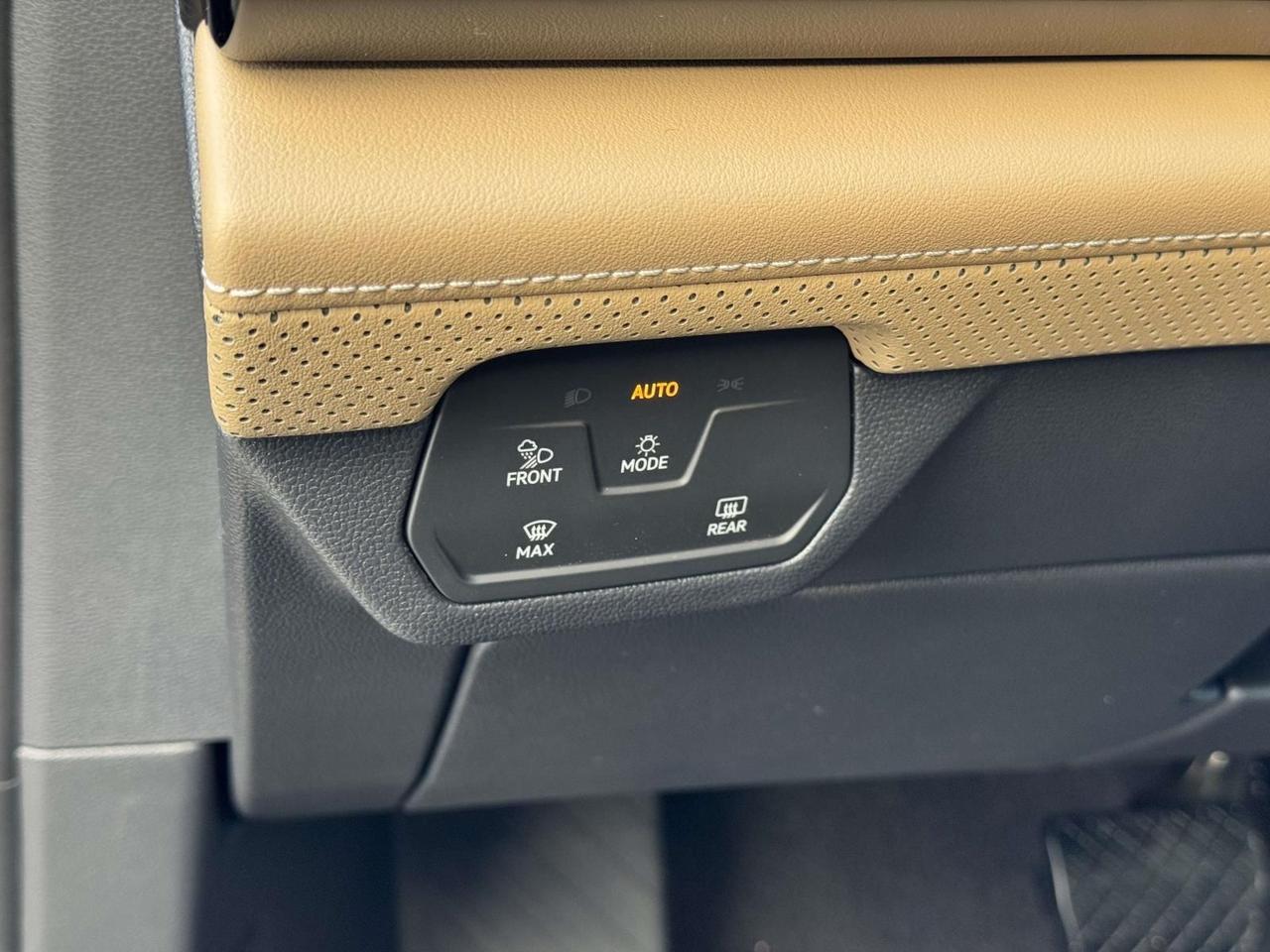 2026 Volkswagen Atlas Cross Sport 2.0T SE w/Technology Woodbridge VA