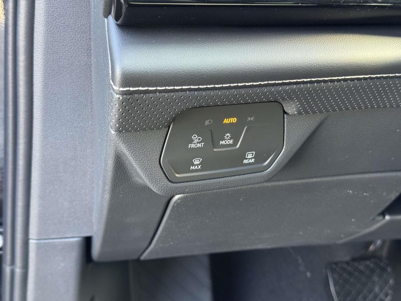 2026 Volkswagen Atlas Cross Sport 2.0T SE w/Technology Woodbridge VA