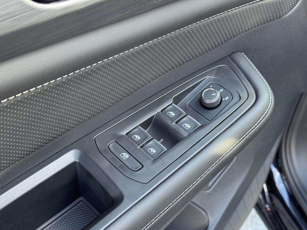 2026 Volkswagen Atlas Cross Sport 2.0T SE w/Technology Woodbridge VA