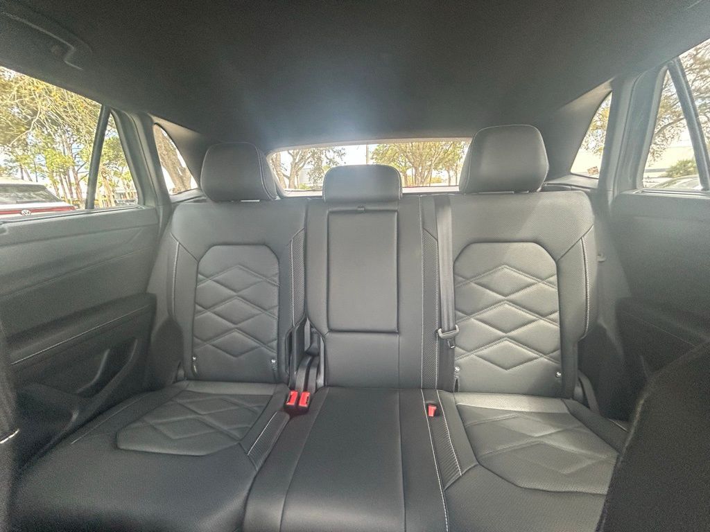 2026 Volkswagen Atlas Cross Sport 2.0T SE w/Technology Tampa FL