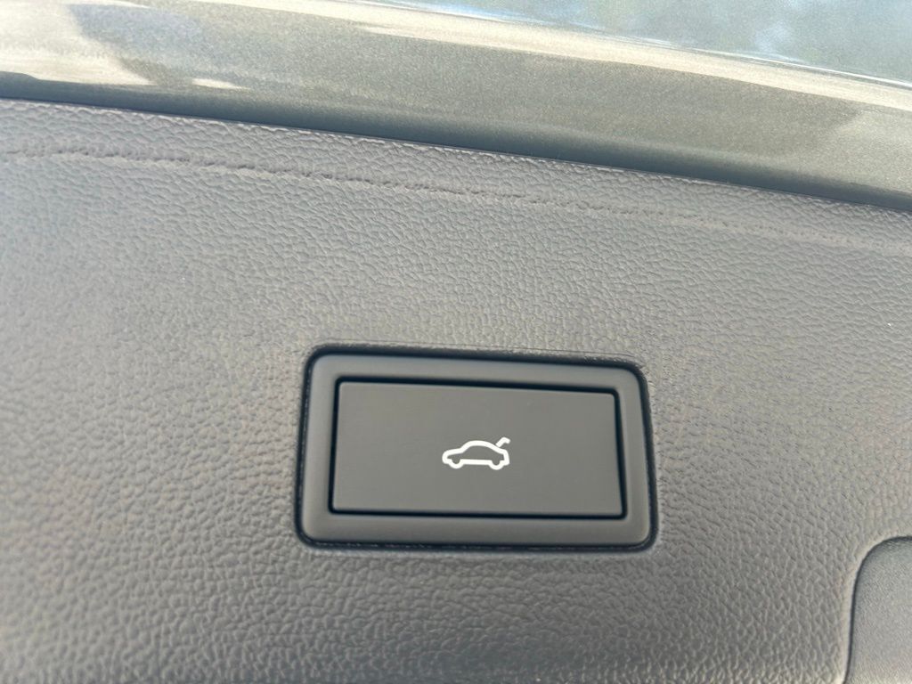 2026 Volkswagen Atlas Cross Sport 2.0T SE w/Technology Tampa FL