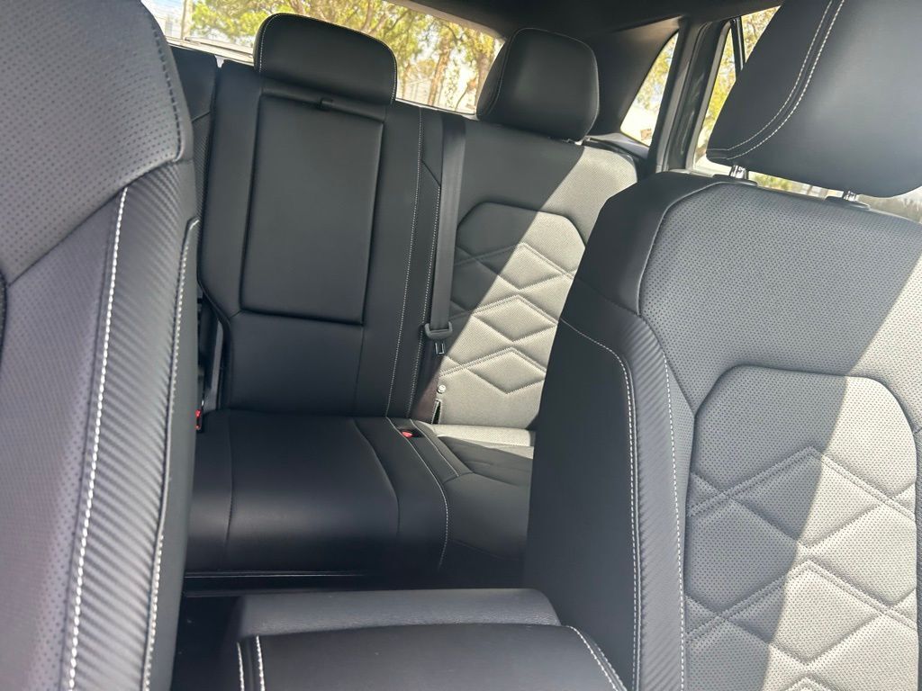 2026 Volkswagen Atlas Cross Sport 2.0T SE w/Technology Tampa FL