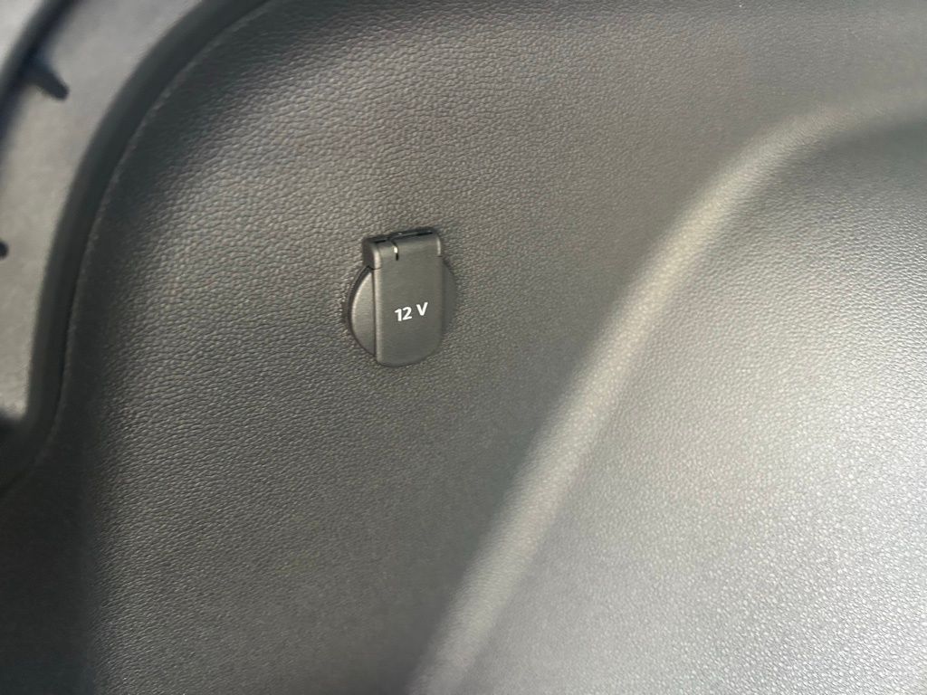 2026 Volkswagen Atlas Cross Sport 2.0T SE w/Technology Tampa FL