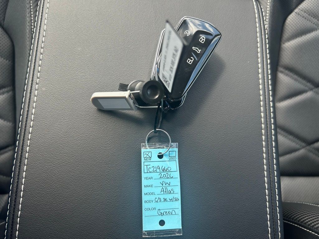 2026 Volkswagen Atlas Cross Sport 2.0T SE w/Technology Tampa FL