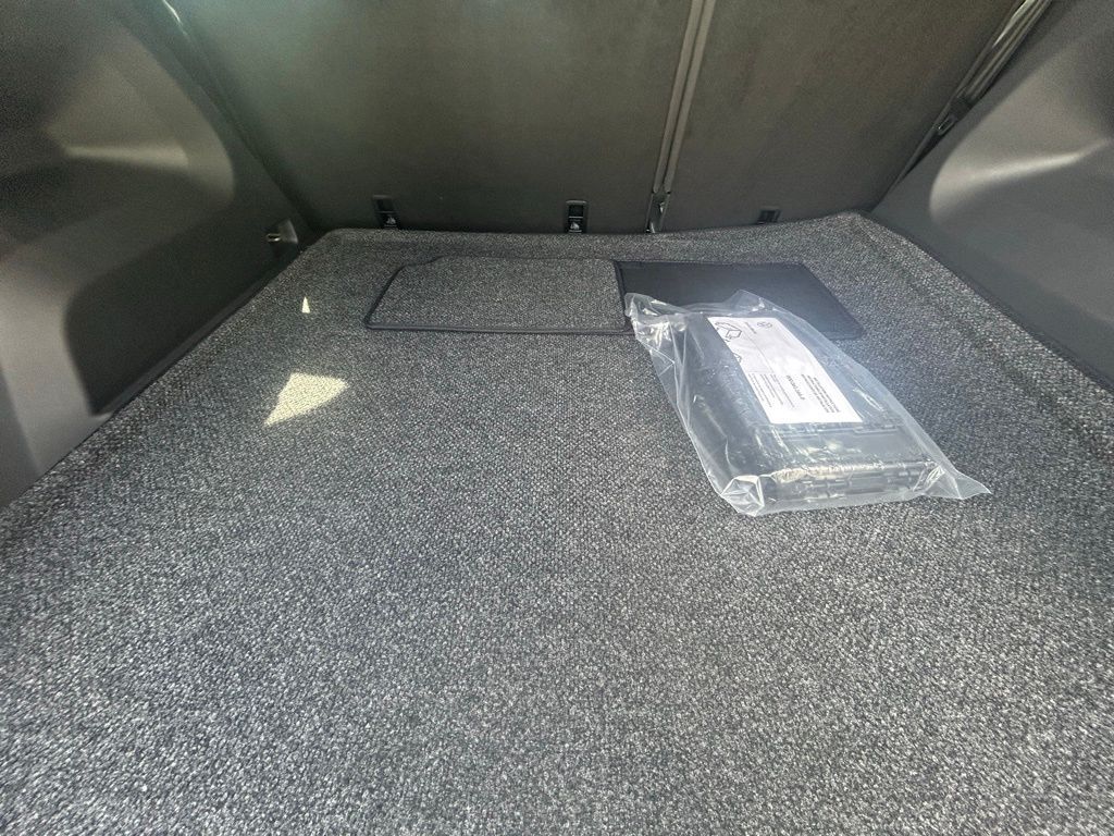 2026 Volkswagen Atlas Cross Sport 2.0T SE w/Technology Tampa FL