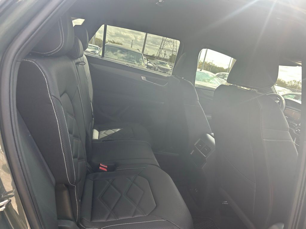 2026 Volkswagen Atlas Cross Sport 2.0T SE w/Technology Tampa FL