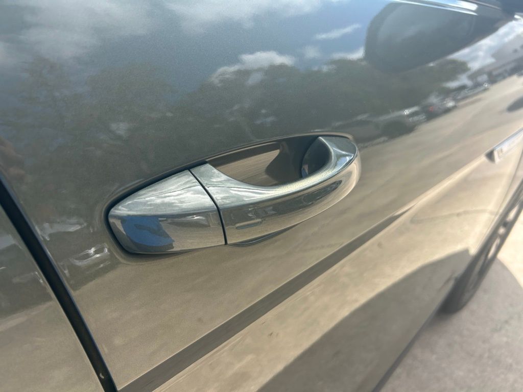 2026 Volkswagen Atlas Cross Sport 2.0T SE w/Technology Tampa FL