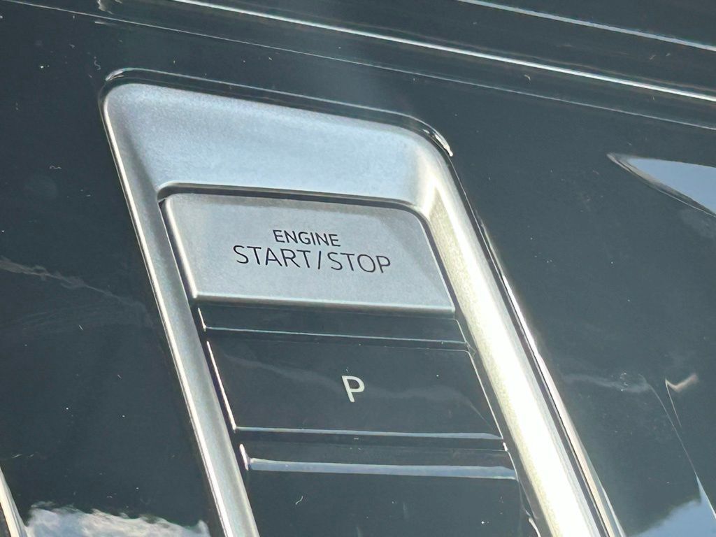 2026 Volkswagen Atlas Cross Sport 2.0T SE w/Technology Tampa FL