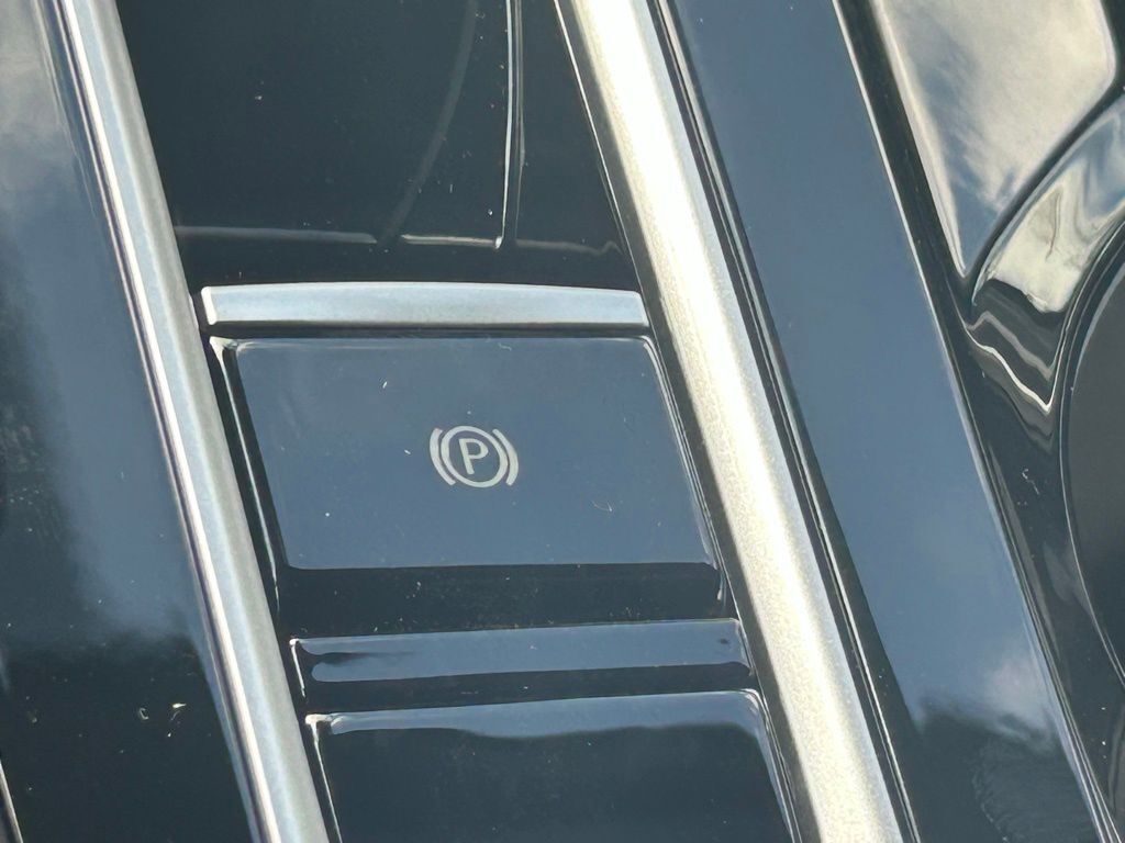 2026 Volkswagen Atlas Cross Sport 2.0T SE w/Technology Tampa FL