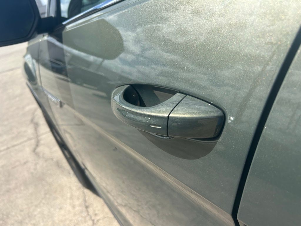 2026 Volkswagen Atlas Cross Sport 2.0T SE w/Technology Tampa FL