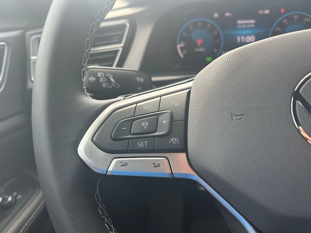 2026 Volkswagen Atlas Cross Sport 2.0T SE w/Technology Tampa FL