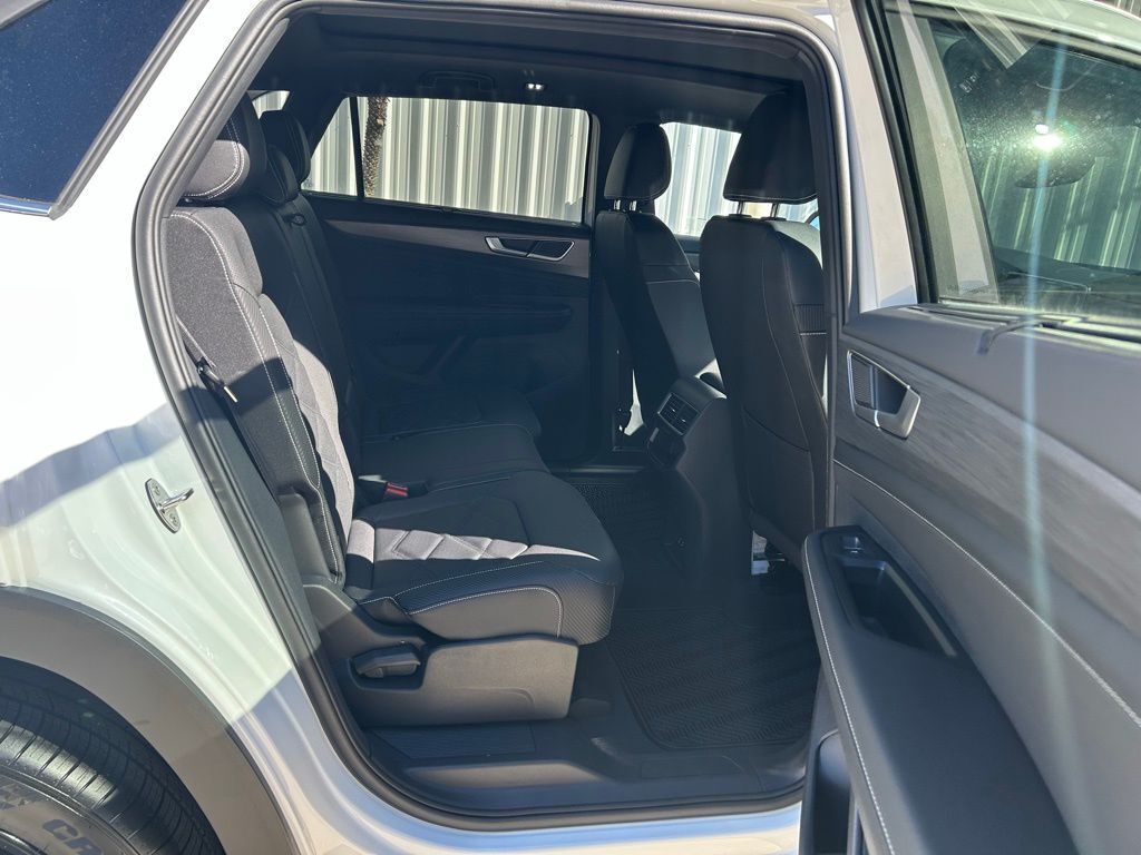 2026 Volkswagen Atlas Cross Sport 2.0T SE w/Technology Tampa FL