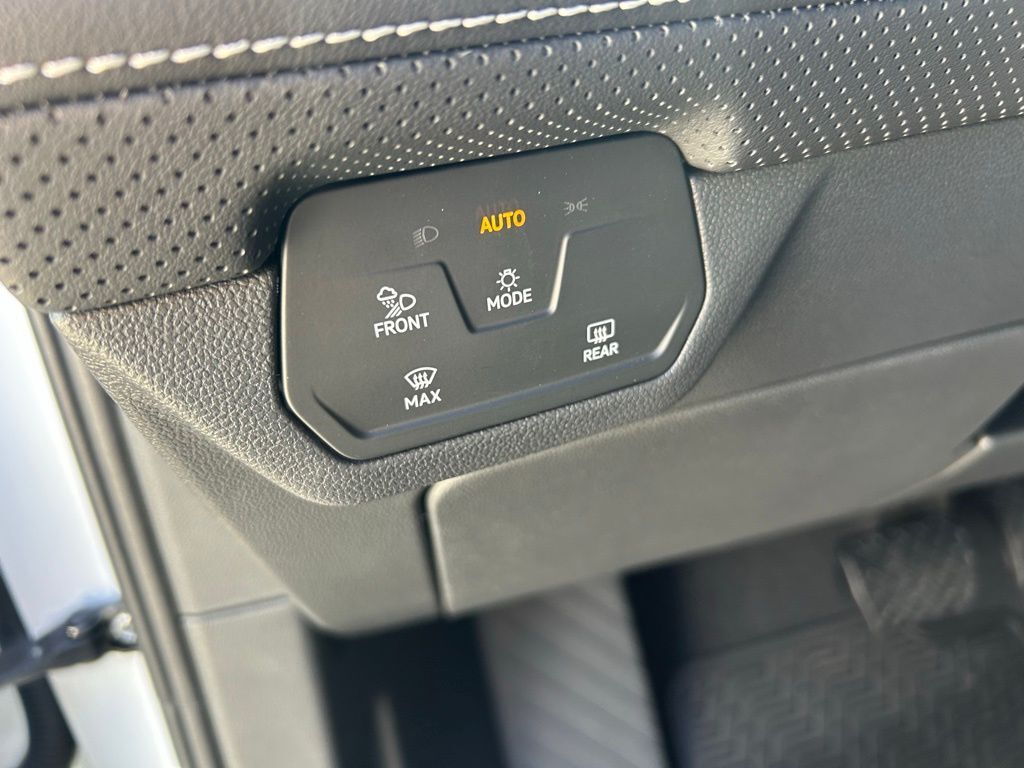 2026 Volkswagen Atlas Cross Sport 2.0T SE w/Technology Tampa FL