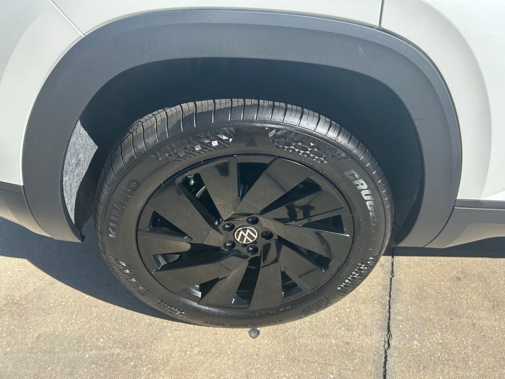 2026 Volkswagen Atlas Cross Sport 2.0T SE w/Technology Tampa FL