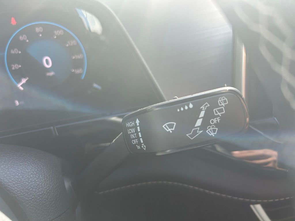 2026 Volkswagen Atlas Cross Sport 2.0T SE w/Technology Tampa FL