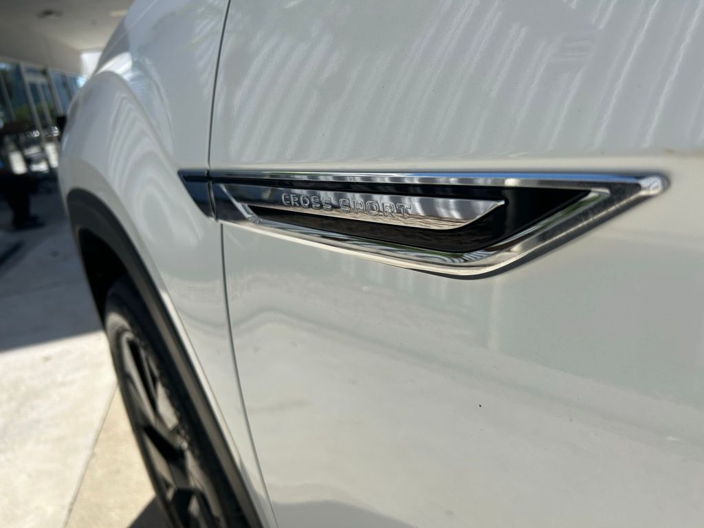 2026 Volkswagen Atlas Cross Sport 2.0T SE w/Technology Tampa FL