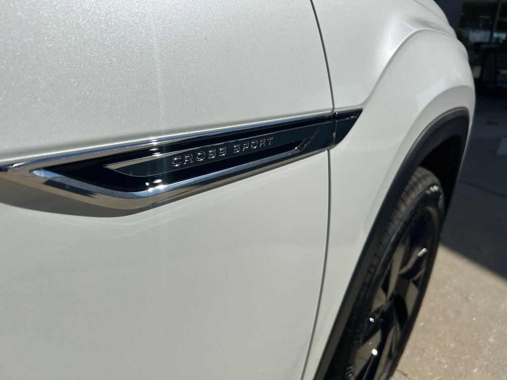 2026 Volkswagen Atlas Cross Sport 2.0T SE w/Technology Tampa FL