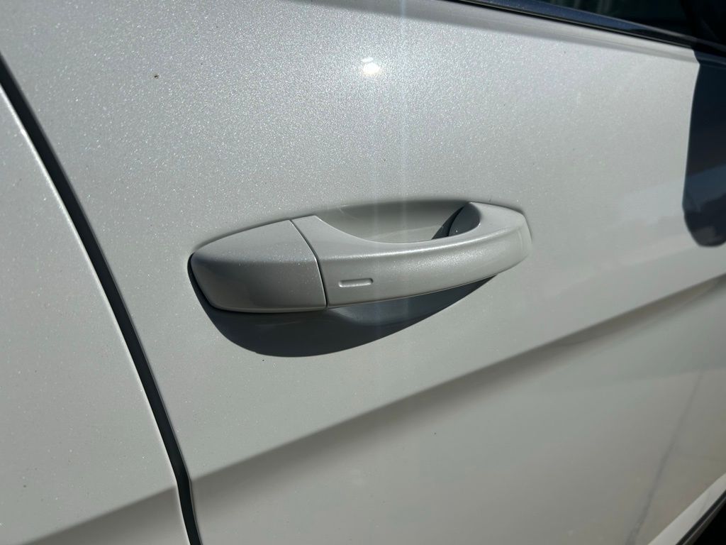 2026 Volkswagen Atlas Cross Sport 2.0T SE w/Technology Tampa FL