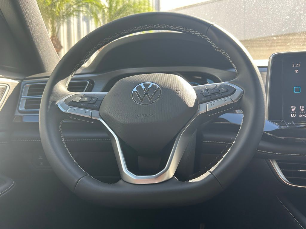 2026 Volkswagen Atlas Cross Sport 2.0T SE w/Technology Tampa FL