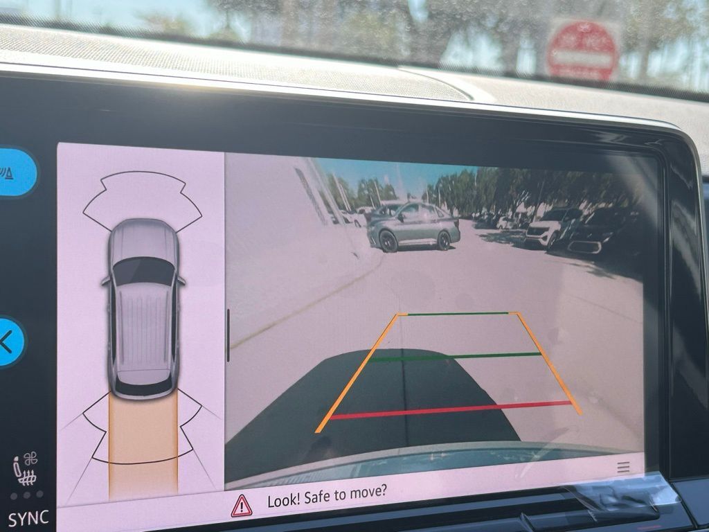 2026 Volkswagen Atlas Cross Sport 2.0T SE w/Technology Tampa FL