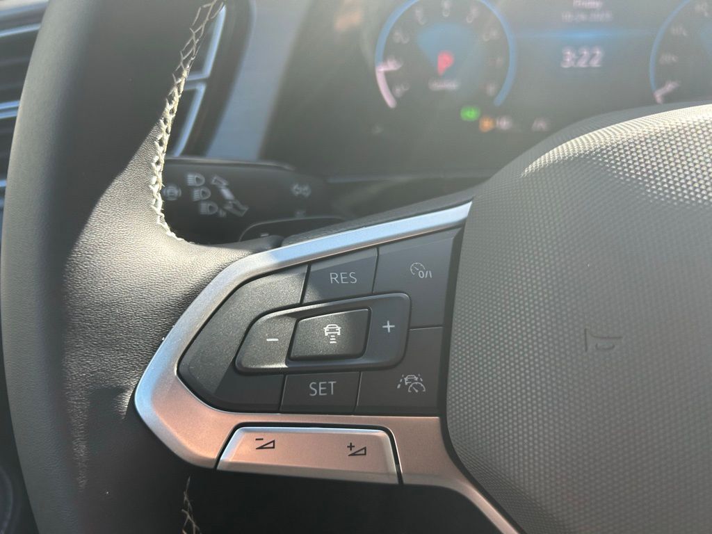 2026 Volkswagen Atlas Cross Sport 2.0T SE w/Technology Tampa FL