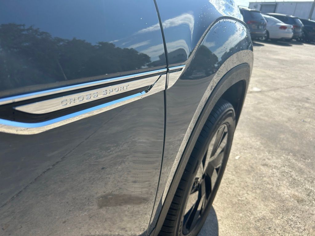 2026 Volkswagen Atlas Cross Sport 2.0T SE w/Technology Tampa FL