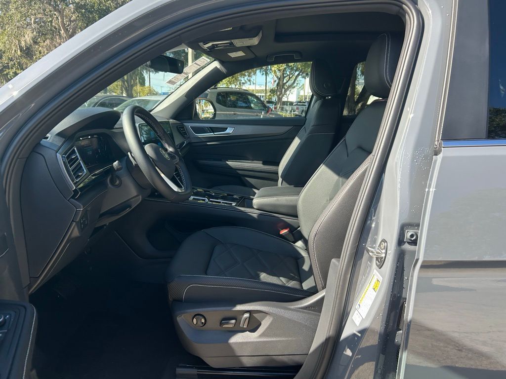 2026 Volkswagen Atlas Cross Sport 2.0T SE w/Technology Tampa FL