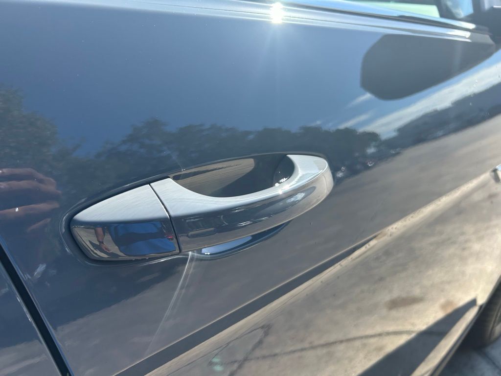 2026 Volkswagen Atlas Cross Sport 2.0T SE w/Technology Tampa FL