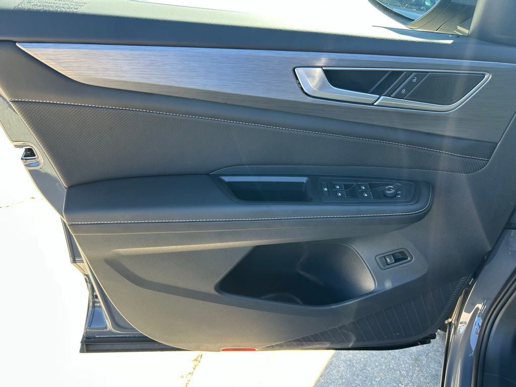 2026 Volkswagen Atlas Cross Sport 2.0T SE w/Technology Tampa FL