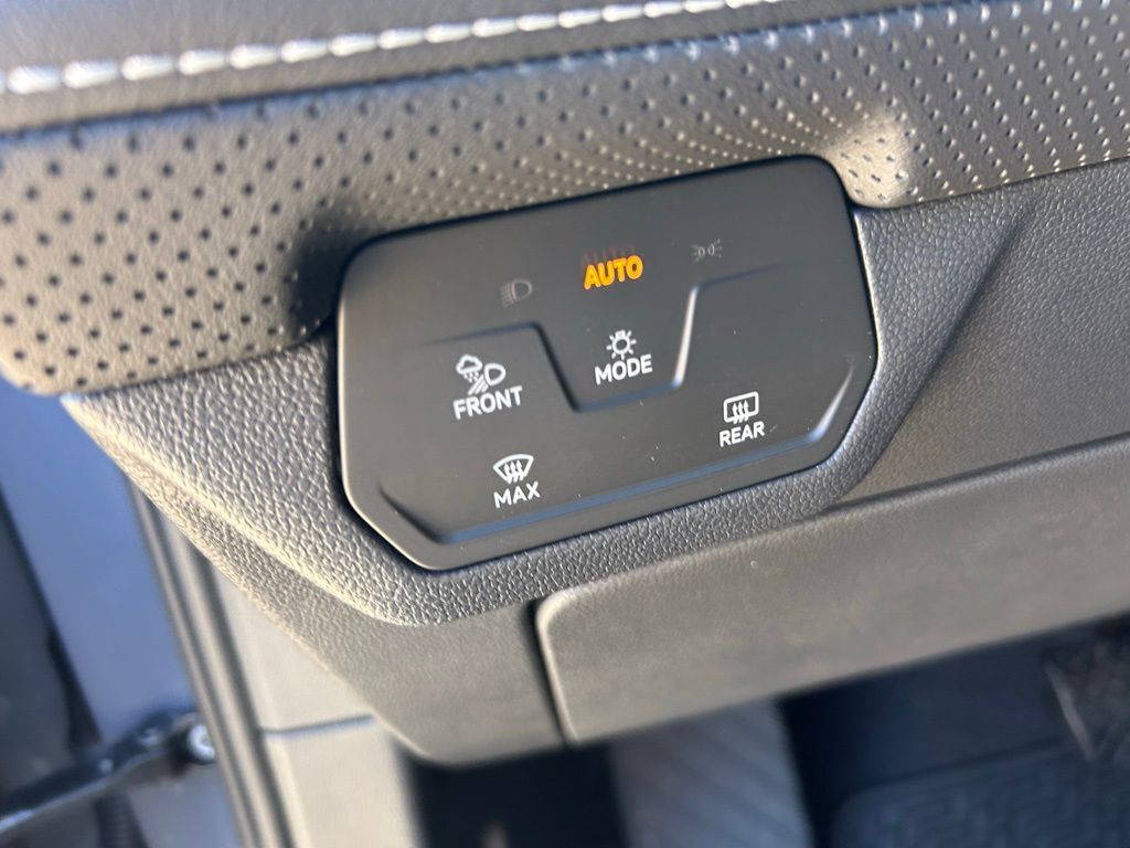 2026 Volkswagen Atlas Cross Sport 2.0T SE w/Technology Tampa FL