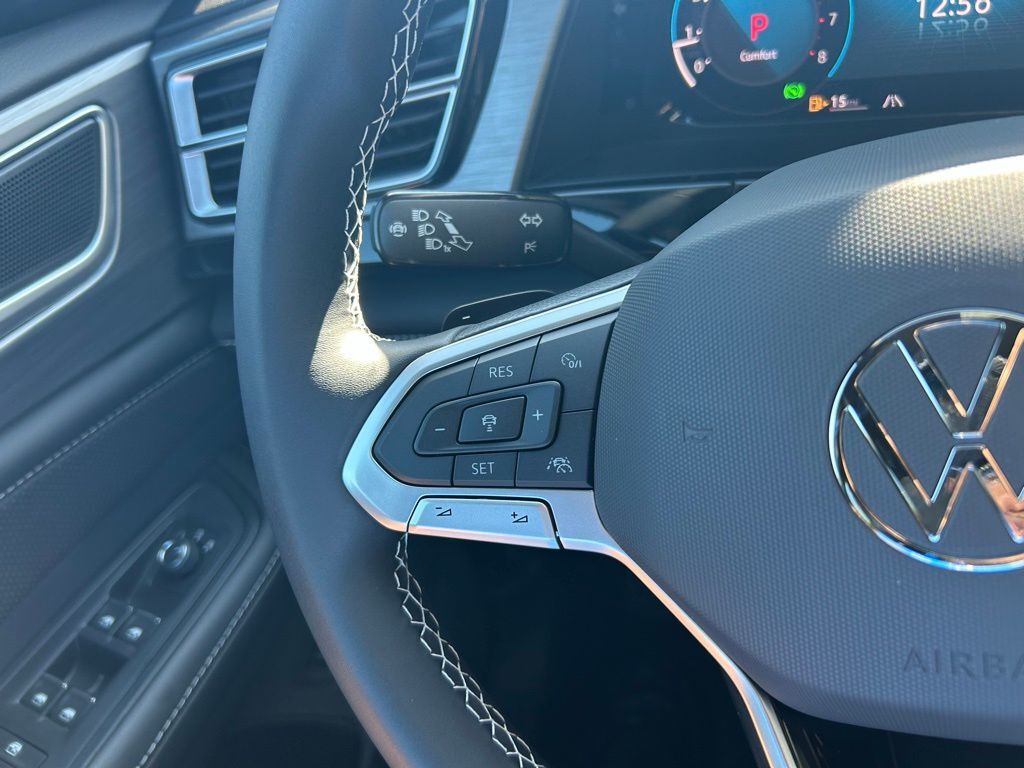 2026 Volkswagen Atlas Cross Sport 2.0T SE w/Technology Tampa FL