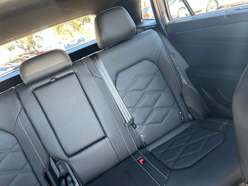 2026 Volkswagen Atlas Cross Sport 2.0T SE w/Technology Tampa FL