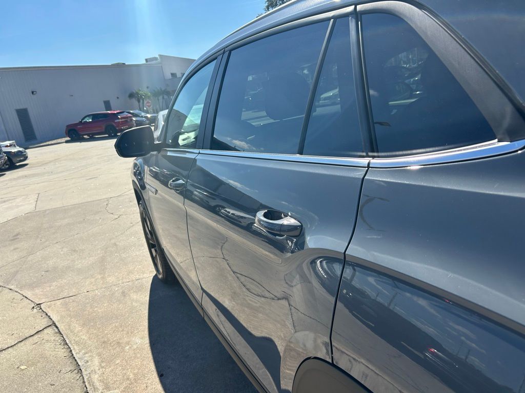 2026 Volkswagen Atlas Cross Sport 2.0T SE w/Technology Tampa FL