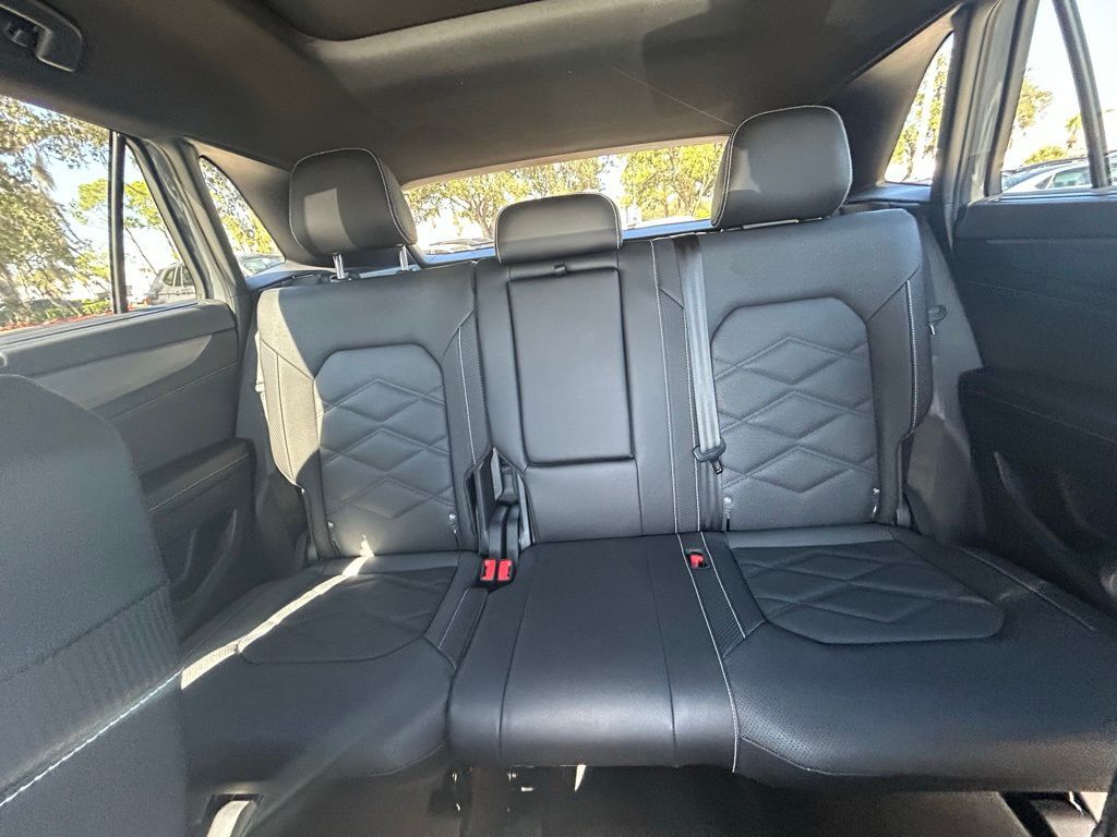 2026 Volkswagen Atlas Cross Sport 2.0T SE w/Technology Tampa FL