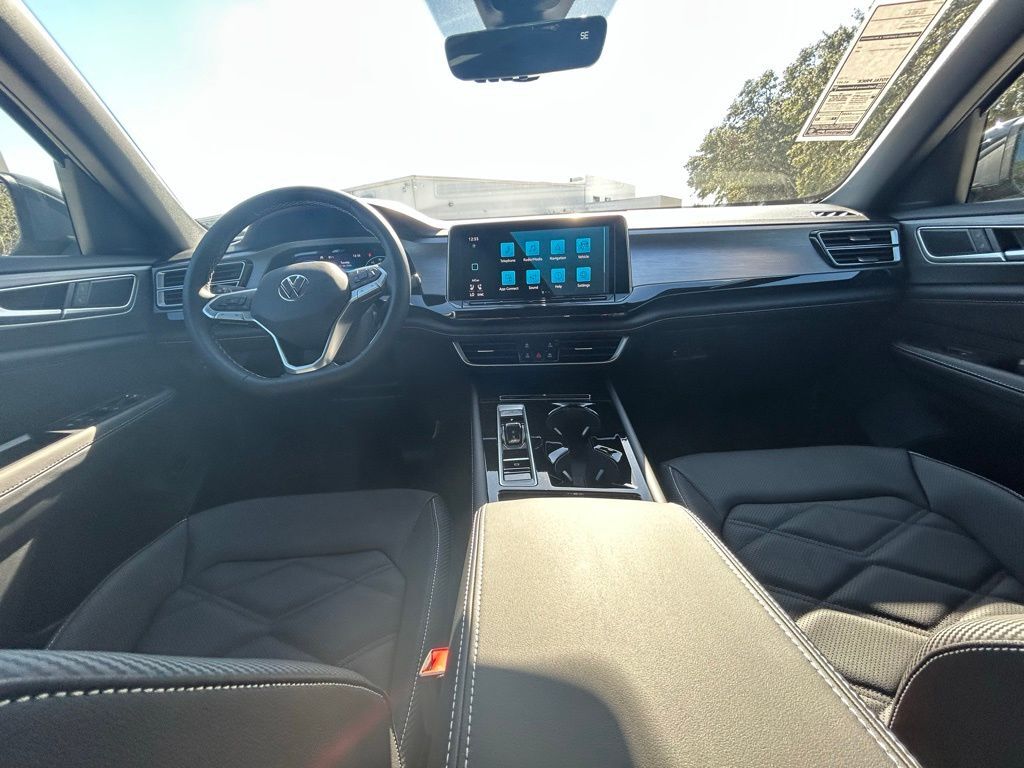 2026 Volkswagen Atlas Cross Sport 2.0T SE w/Technology Tampa FL