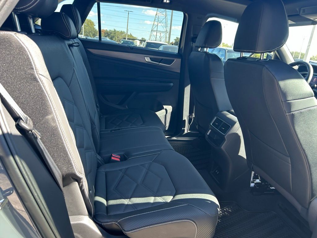 2026 Volkswagen Atlas Cross Sport 2.0T SE w/Technology Tampa FL