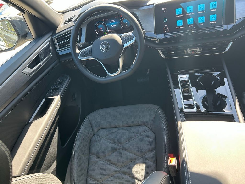 2026 Volkswagen Atlas Cross Sport 2.0T SE w/Technology Tampa FL