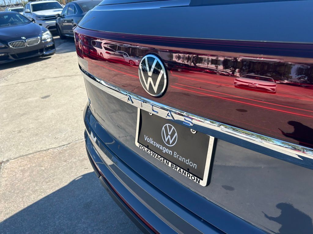 2026 Volkswagen Atlas Cross Sport 2.0T SE w/Technology Tampa FL