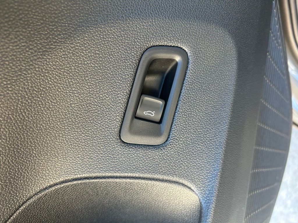 2026 Volkswagen Atlas Cross Sport 2.0T SE w/Technology Tampa FL