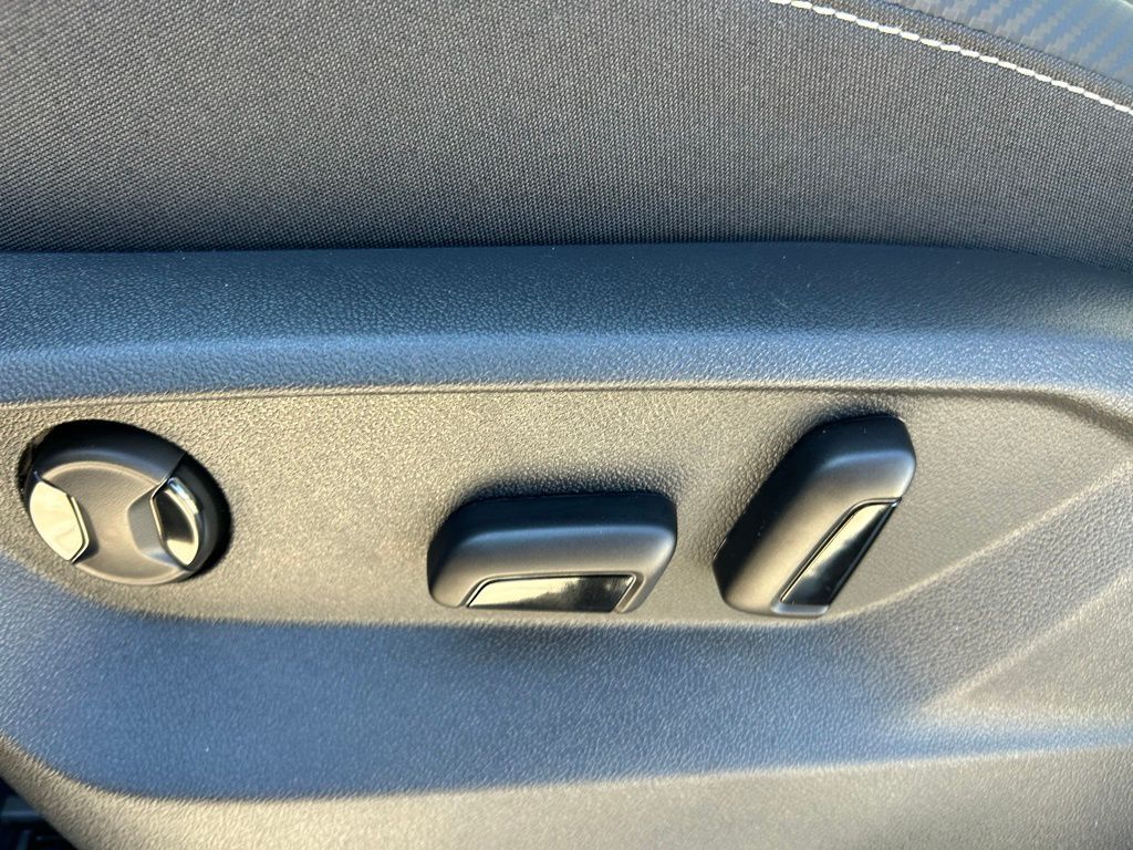 2026 Volkswagen Atlas Cross Sport 2.0T SE w/Technology Tampa FL