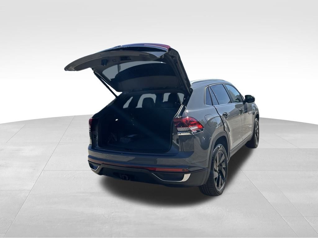 2026 Volkswagen Atlas Cross Sport 2.0T SE w/Technology Tampa FL