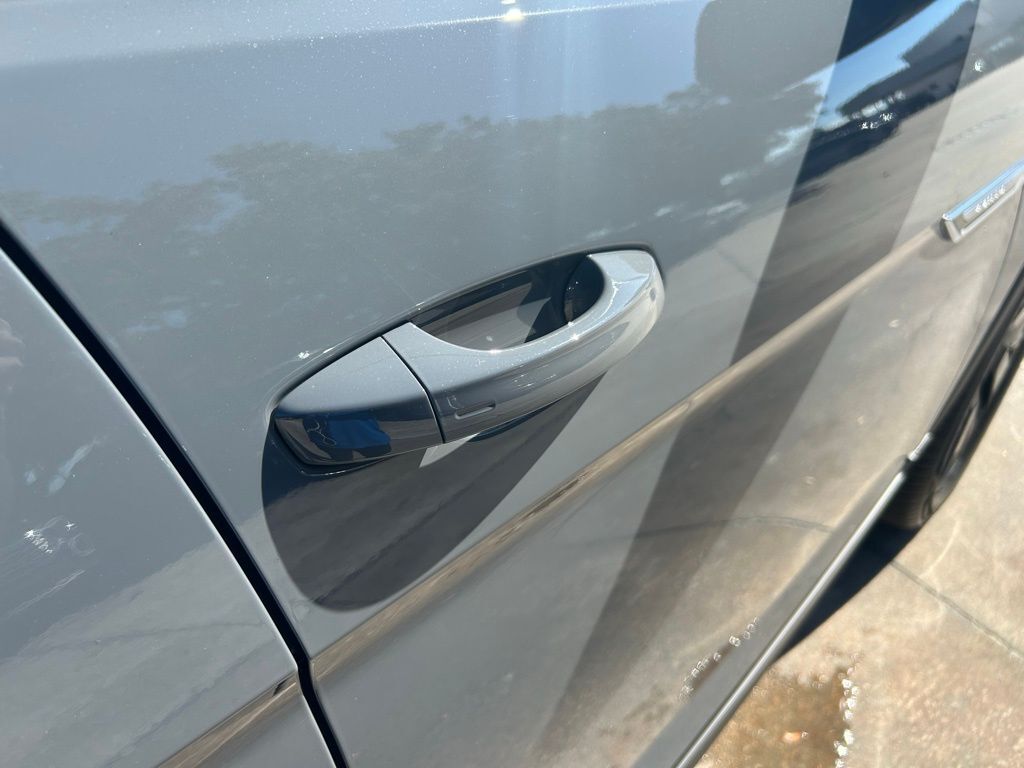 2026 Volkswagen Atlas Cross Sport 2.0T SE w/Technology Tampa FL