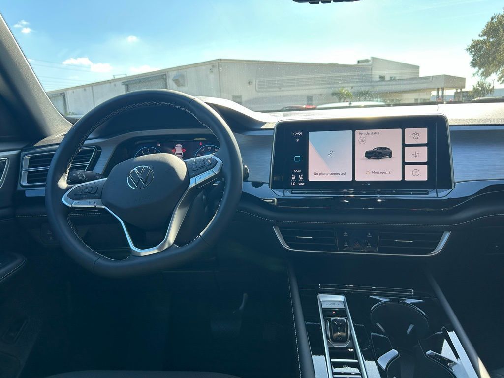 2026 Volkswagen Atlas Cross Sport 2.0T SE w/Technology Tampa FL