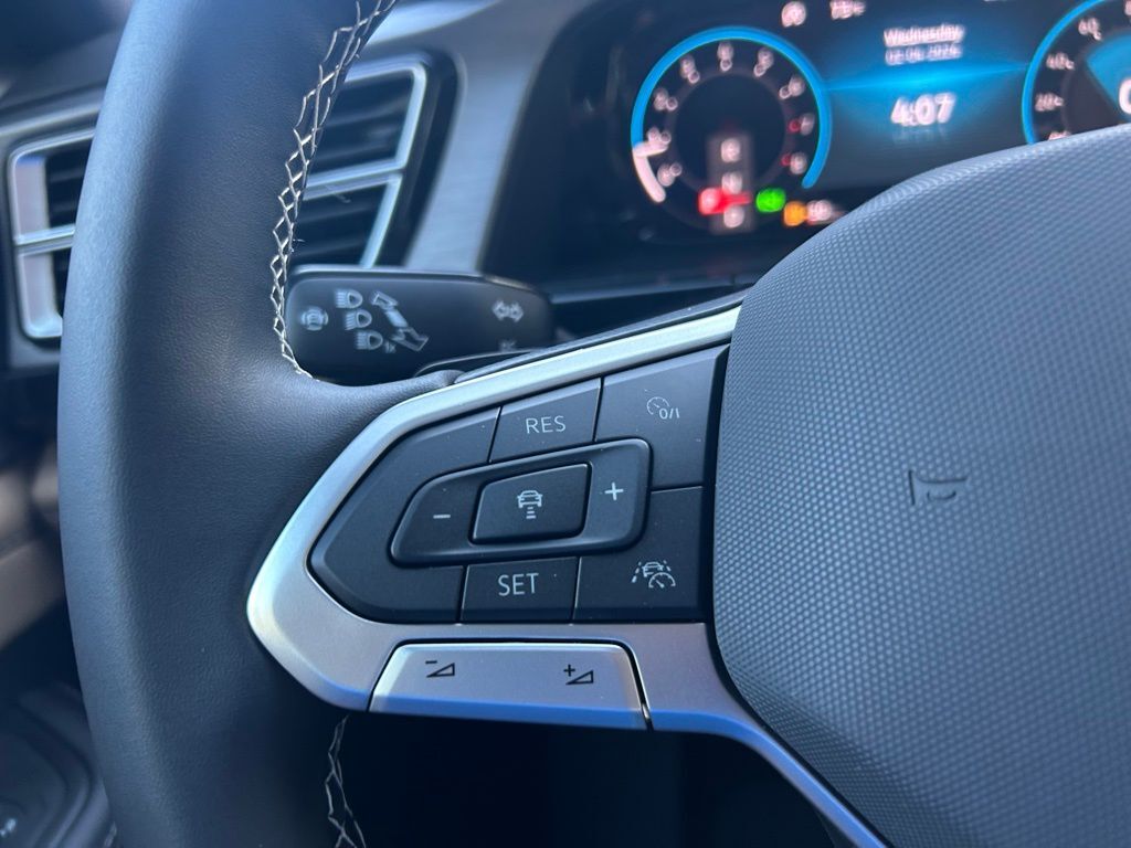 2026 Volkswagen Atlas Cross Sport 2.0T SE w/Technology Tampa FL